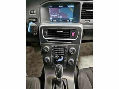 Volvo V60 T3 AUTO NAVI (2015) - Photo 8