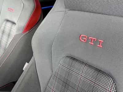 VW Golf GTI 2.0 TSI BVM6 245 CV *BOITE MECA* ACC * CARPLAY* (2023) - Photo 8
