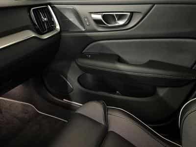 Volvo S60 R-Design (2019) - Photo 12