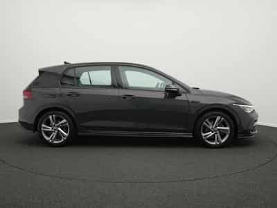 VW Golf VIII 1.5 eTSI R-Line (2024) - Photo 5