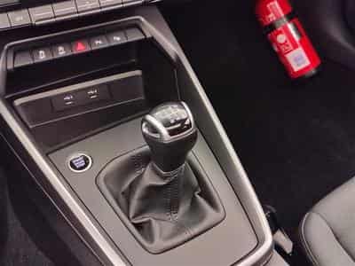 Audi A3 30 TFSI Navi Cockpit / Led / PDC / Pano (2023) - Photo 12