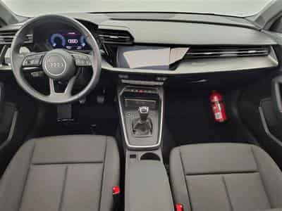 Audi A3 30 TFSI Navi Cockpit / Led / PDC / Pano (2023) - Photo 8