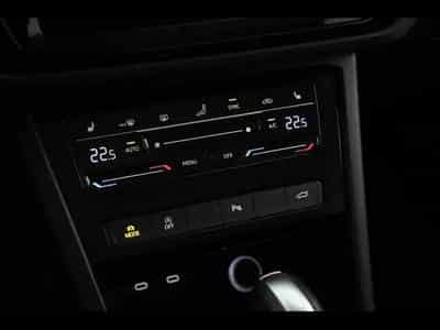 VW Touran 2.0 TDI DSG Highline 7 (2025) - Foto 12