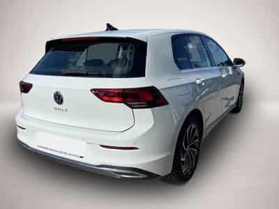 VW Golf (2024) - Photo 5