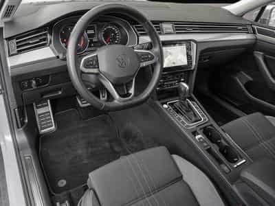 VW Passat (2024) - Photo 7