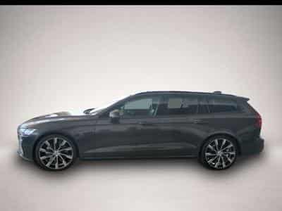 Volvo V60 (2024) - Photo 2