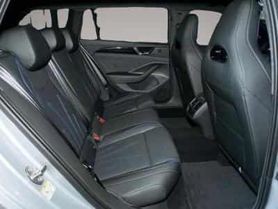 VW Passat (2025) - Photo 5