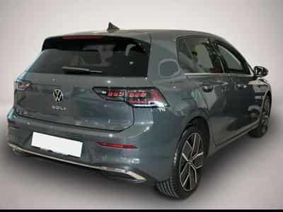 VW Golf (2024) - Photo 2