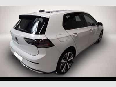 VW Golf (2025) - Photo 2