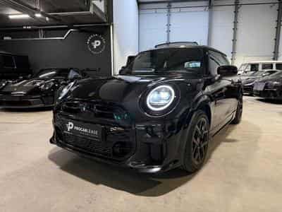Mini Cooper Cooper C/John Cooper Works/17/HEADUP/PANORAMA/YOURS/VOLL (2024) - Photo 1