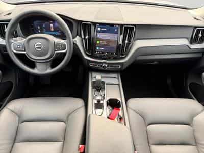 Volvo XC60 B5 Core AWD / Essence (2025) - Photo 10