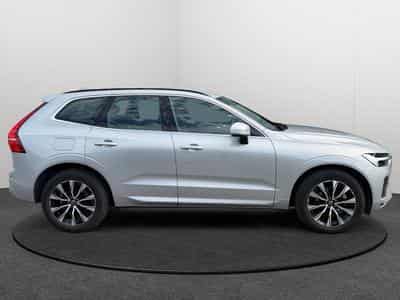 Volvo XC60 B5 Core AWD / Essence (2025) - Photo 6