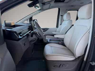 Hyundai Staria (2025) - Photo 5