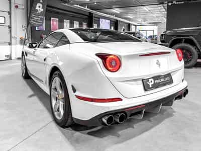 Ferrari California California T / 3.9 V8 / 4-Sitzer / (2015) - Photo 11