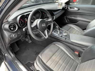 Alfa-Romeo Giulia Turbo Diesel 150ch/GPS/Bluetooth/Radar AV AR (2017) - Photo 6