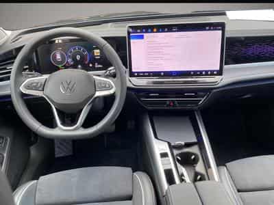 VW Passat (2025) - Photo 3