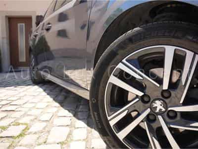 Peugeot 208 1.2 PureTech 100 S&S Allure Pack (2022) - Photo 13