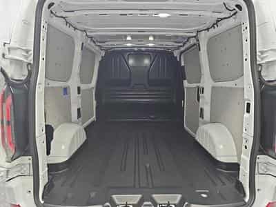 Ford Transit 2.0 ECOBLUE 170 BVA L1H1 Sport (2026) - Foto 14
