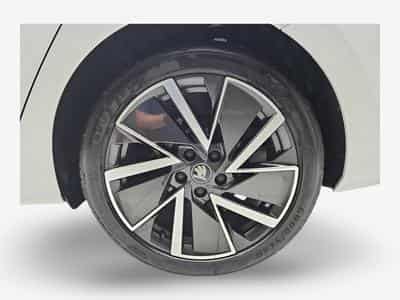 Skoda Octavia 2.0 TDi 150 DSG Sportline (2026) - Photo 6