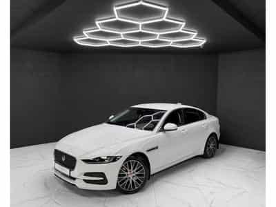 Jaguar XE P300 AWD HSE (2022) - Photo 1