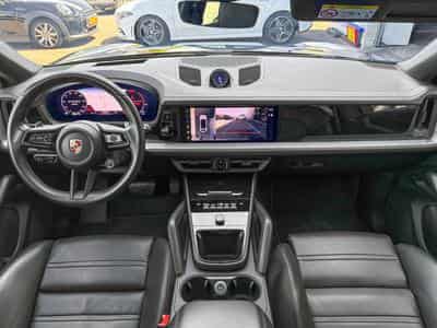 Porsche Cayenne Cayenne Coupe / PANORAMA / ACC / 360° / CHRONO/HUD/VOLL (2024) - Photo 2