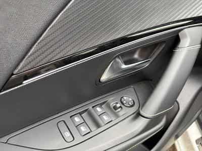 Peugeot 2008 II GT 5D AUTO8 SUV (2020) - Photo 11
