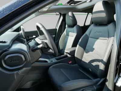 Jeep Avenger Summit e-Hybrid 1.2 (2026) - Foto 8