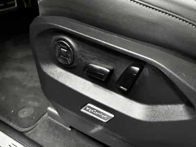 VW Touareg R-Line 4Motion 3.0 TDI 231 CV *PANO *MATRIX* 360° * ATTELAGE (2022) - Photo 9