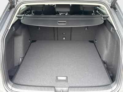 VW Golf Variant Prime (2026) - Photo 11