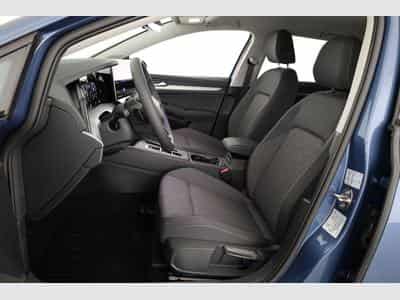 VW Golf Variant 1.5 eTSI 110 kW Life (2026) - Photo 9