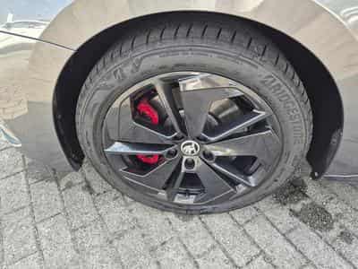 Skoda Octavia RS (2025) - Foto 10