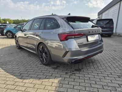Skoda Octavia RS (2025) - Foto 3