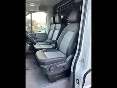 VW Crafter 35 2.0 TDI (2026) - Photo 5