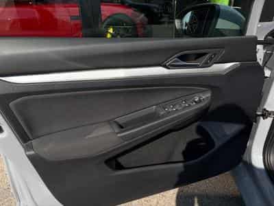 VW Golf VIII Life (2022) - Photo 12