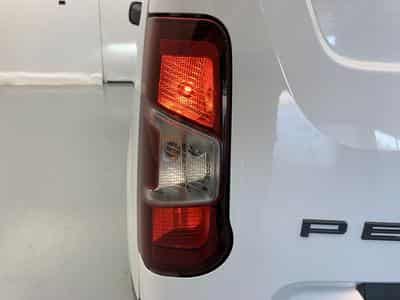 Peugeot Partner Fourgon PARTNER FGN DIESEL 100 CH M MANUELLE (2026) - Foto 11