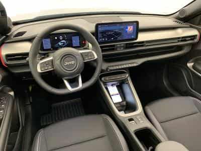Jeep Avenger 1.2 Turbo T3 110 ch e-Hybrid BVR6 Summit (2026) - Foto 15