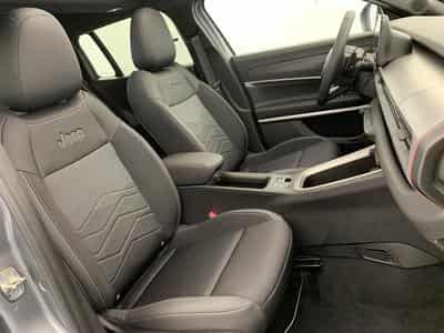 Jeep Avenger 1.2 Turbo T3 110 ch e-Hybrid BVR6 Summit (2026) - Foto 9