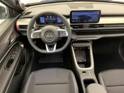 Jeep Avenger 1.2 Turbo T3 110 ch e-Hybrid BVR6 Summit (2026) - Foto 13