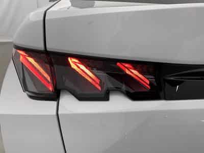 Peugeot 3008 Hybrid 145 e-DCS6 GT (2025) - Photo 12
