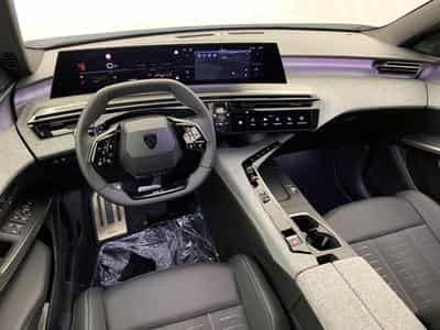 Peugeot 3008 Hybrid 145 e-DCS6 GT (2025) - Photo 14