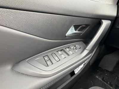 Peugeot 308 1.5 BLUEHDI 130 ALLURE EAT8 (2025) - Photo 11
