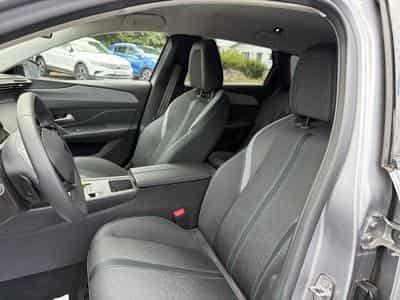 Peugeot 308 1.5 BLUEHDI 130 ALLURE EAT8 (2025) - Photo 12