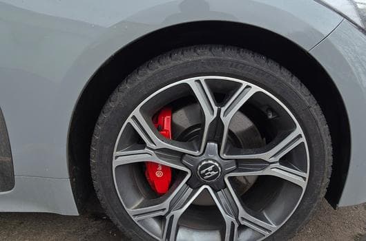 Kia Stinger GT (2017) - Photo 4