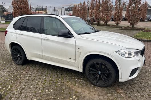 BMW X5 40d (2016) - Foto 8