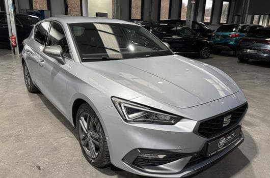 Seat Leon 1.5 eTSI DSG FR (2022) - Photo 12