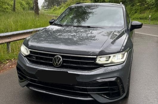 VW Tiguan R Akrapovic (2023) - Photo 6