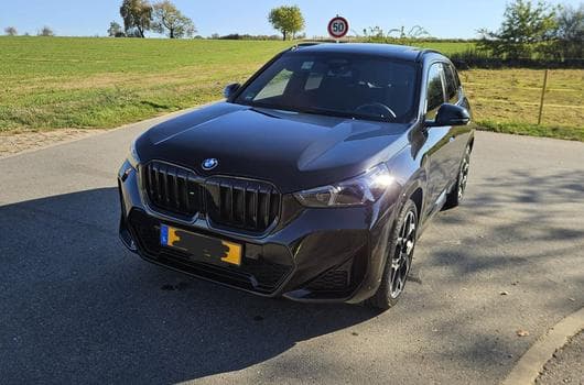 BMW X1 X-drive 23d (2025) - Photo 11