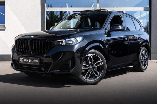 BMW X1 XDRIVE23D M SPORT - BLACK SAPPHIRE METALLIC (2025) - Photo 4