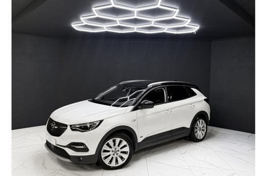 Opel Grandland Hybrid4 300 (2020) - Foto 1