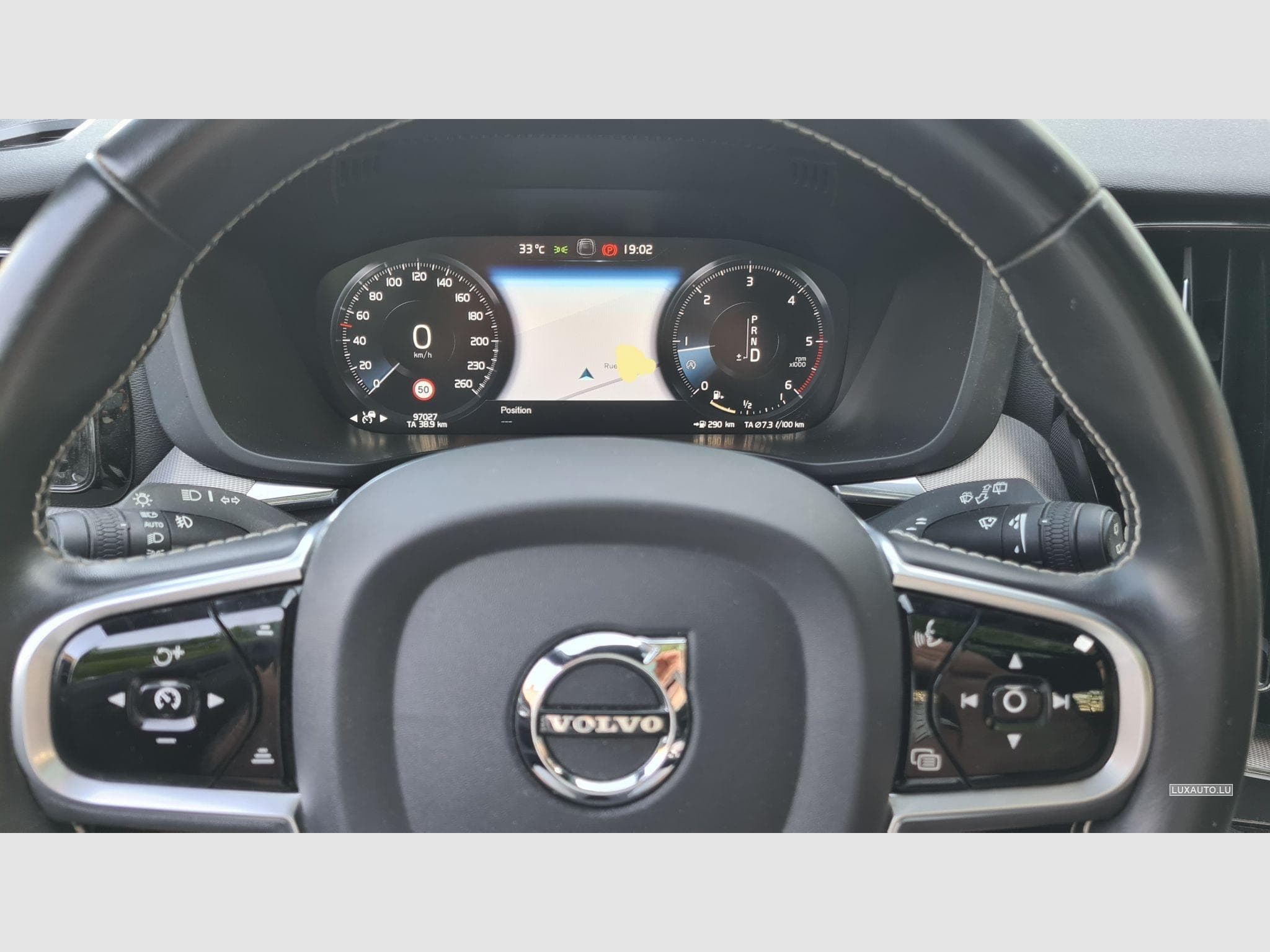 Volvo XC60 2.0 D4 190 R-Design Geartronic (2019) - Foto 5